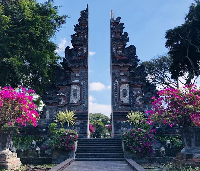 Nusa Dua Beach Hotel Spa A Resort Dotted With Culture